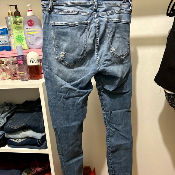 Abercrombie & Fitch Women's Light Blue Ankle Jeans - Picture 3 of 3